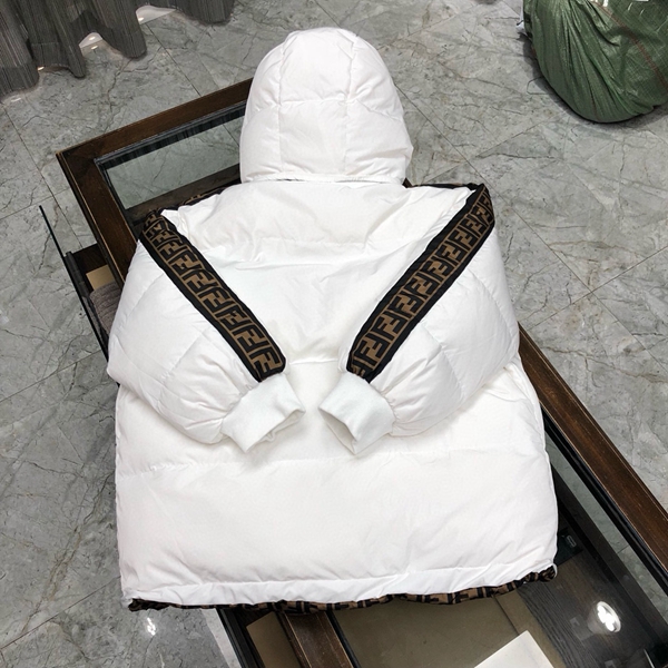 ハイクオリティダウンジャケット全体デザイン